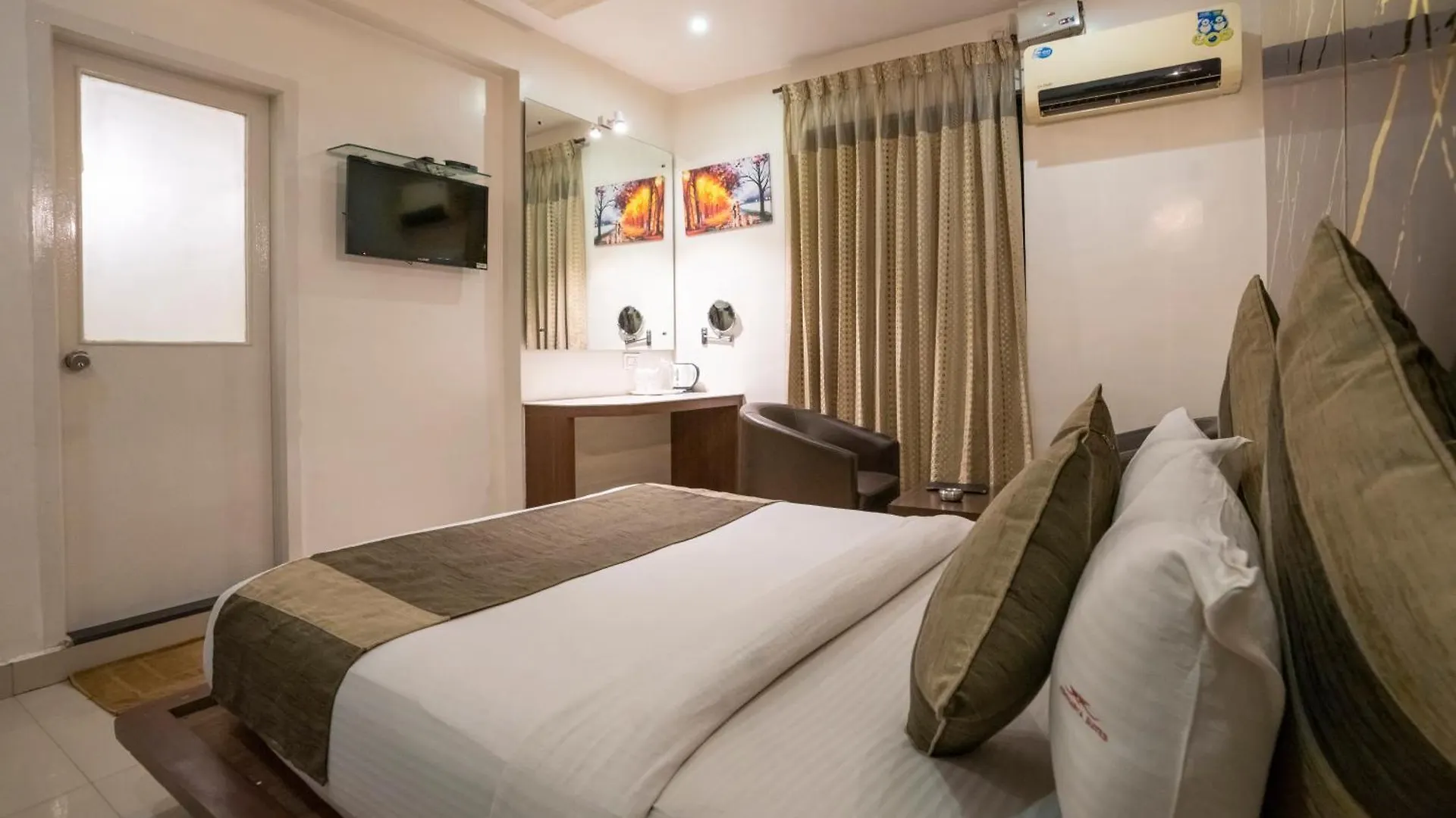Aishwarya Suites Mysore 0*,  Indien