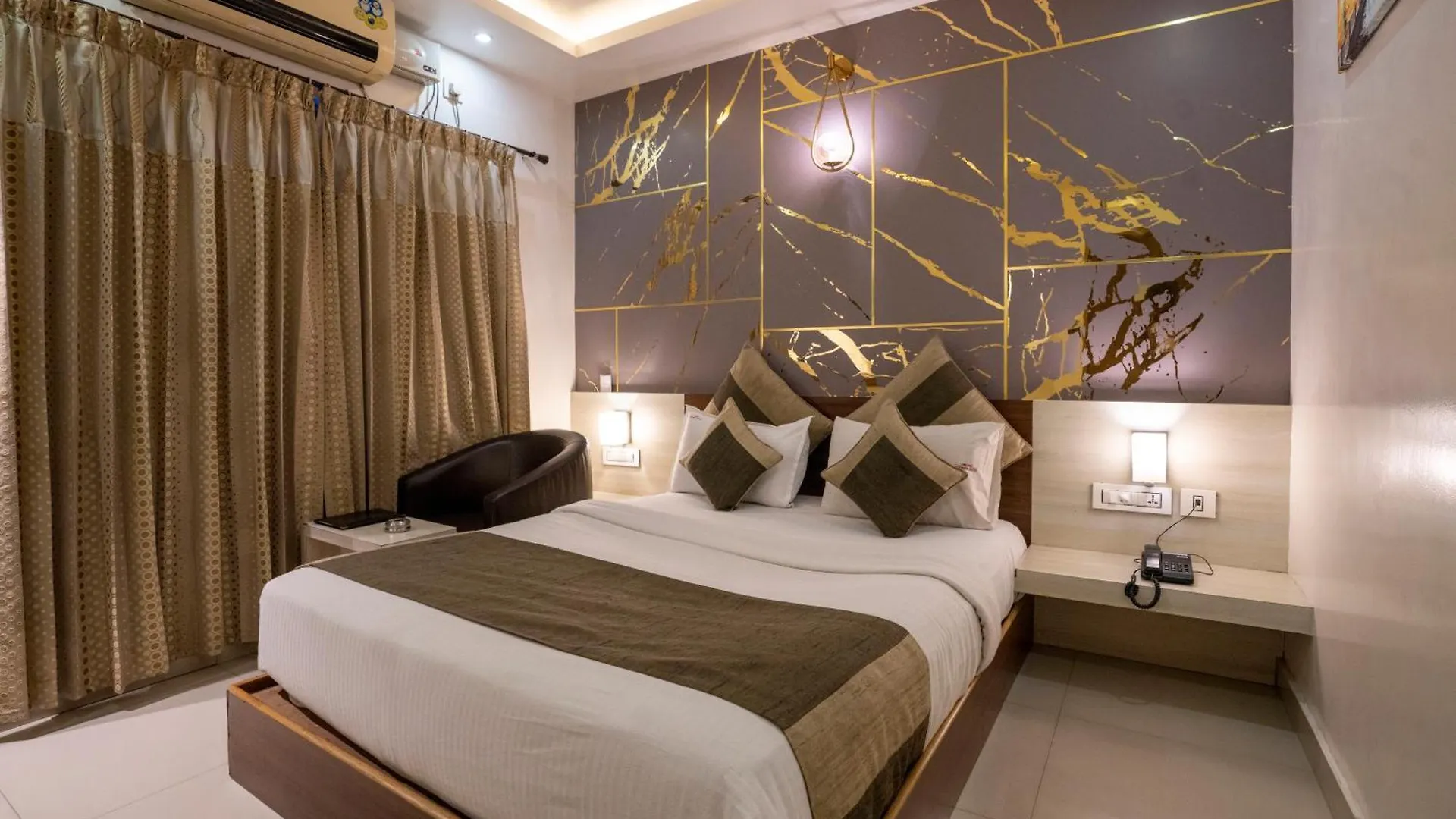 Lodge Aishwarya Suites Mysore Inde